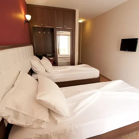 Niss Lara 3* Antalya