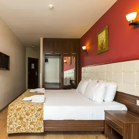 Niss Lara 3* Antalya